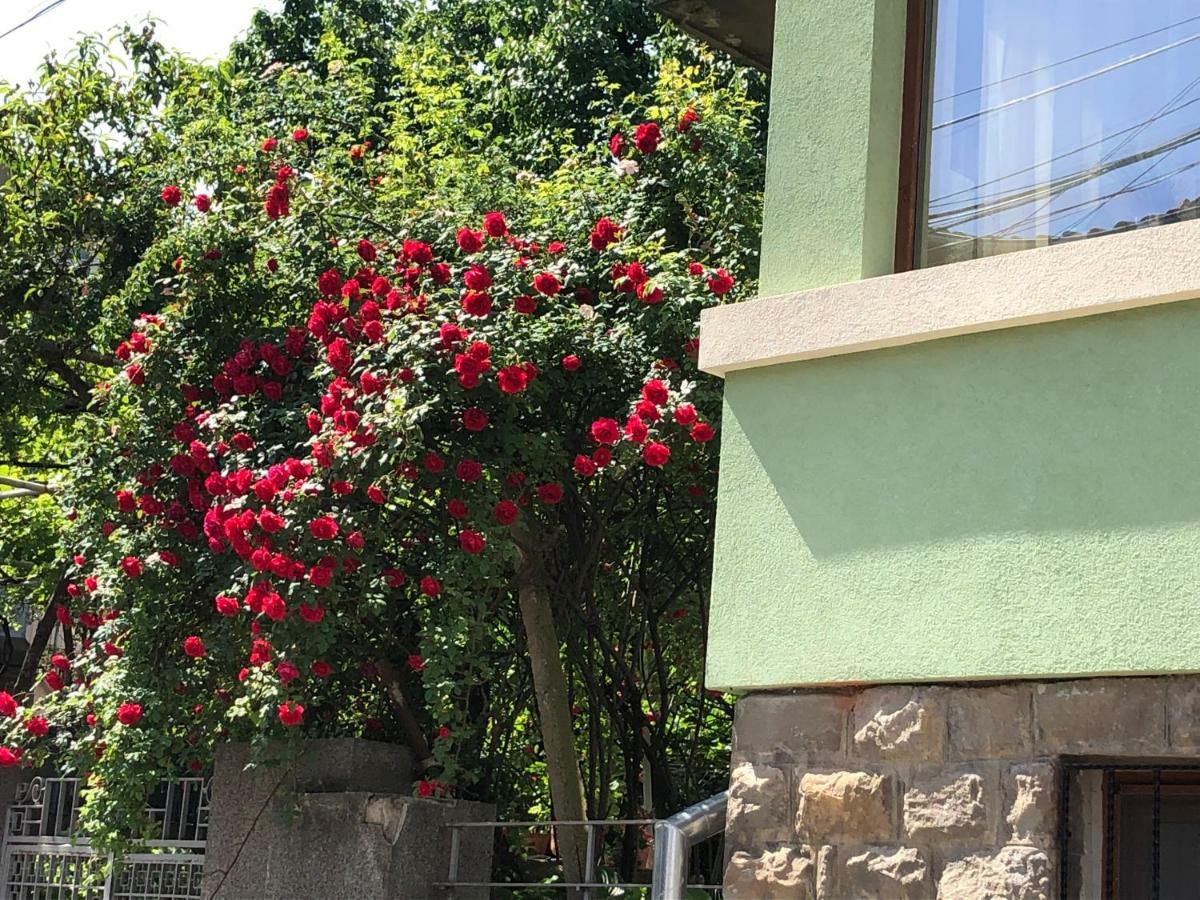 Our House In The Town Apartamento Veliko Tŭrnovo Exterior foto